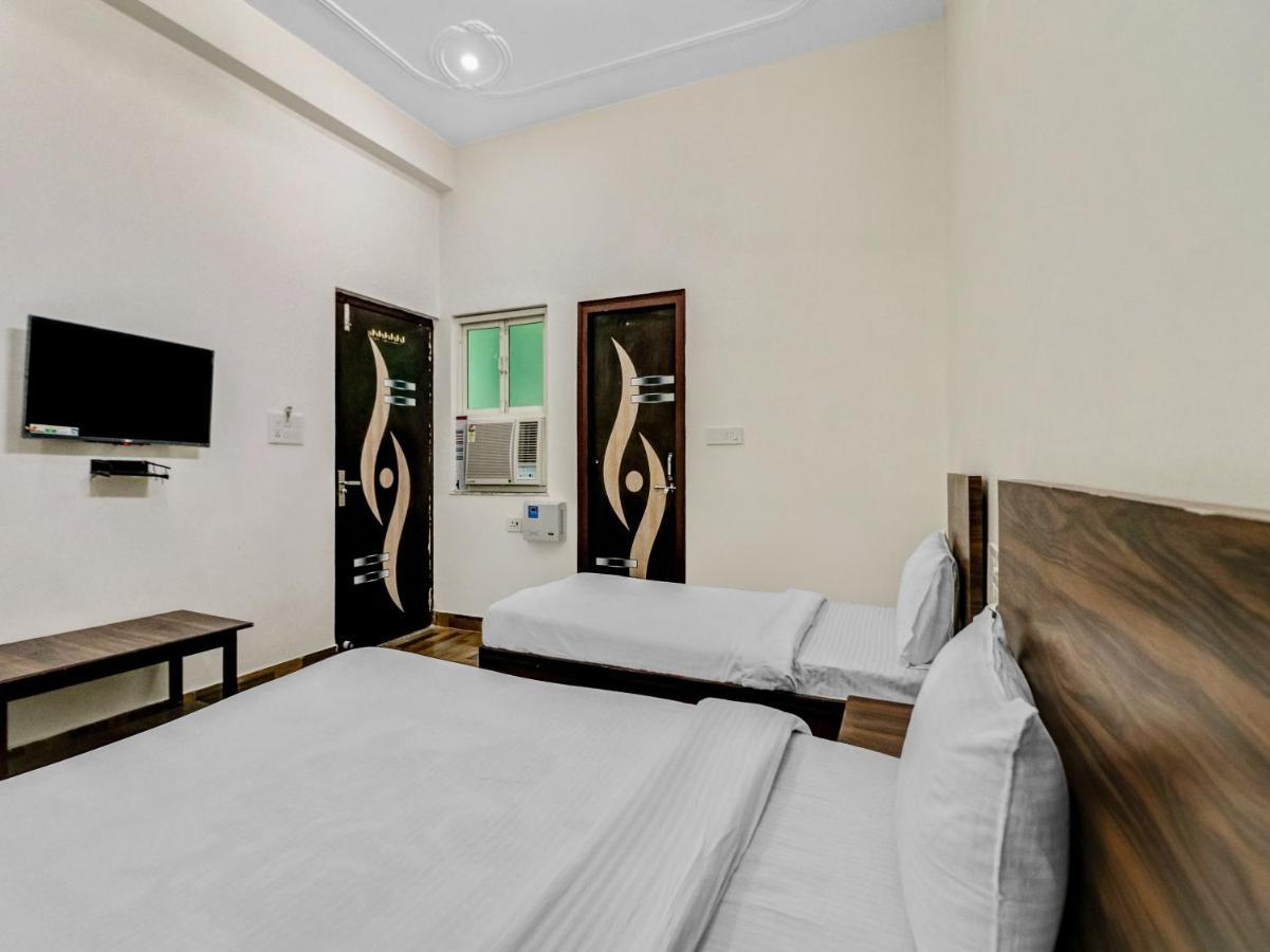 Nv Palace Hotel Vrindavan Luaran gambar